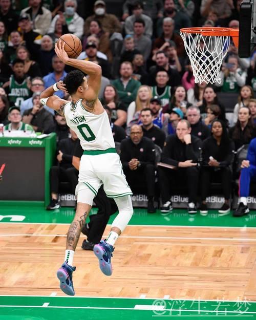 格里芬：塔图姆可能提前复出，但16个月恢复期能有效降低风险